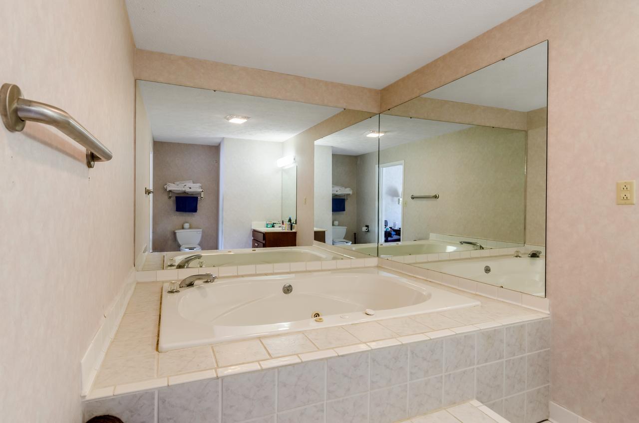 Deerfield Inn Parsons Bagian luar foto