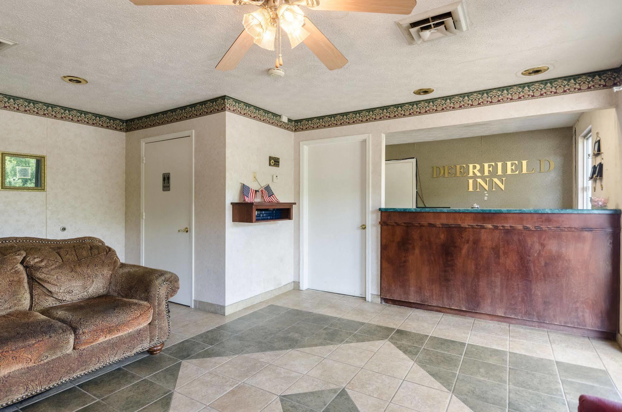 Deerfield Inn Parsons Bagian luar foto